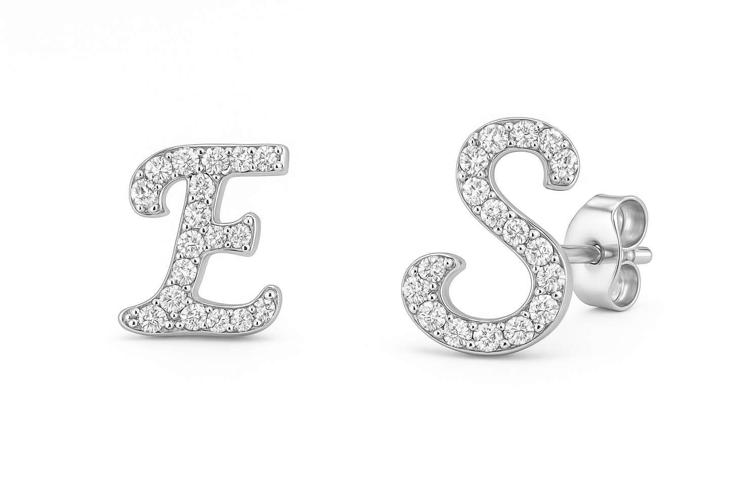 Orecchino Letter Diamond GOLD